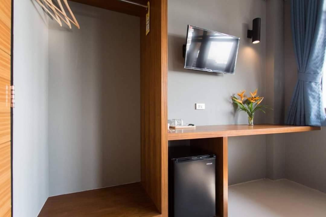 Leisure Hostel